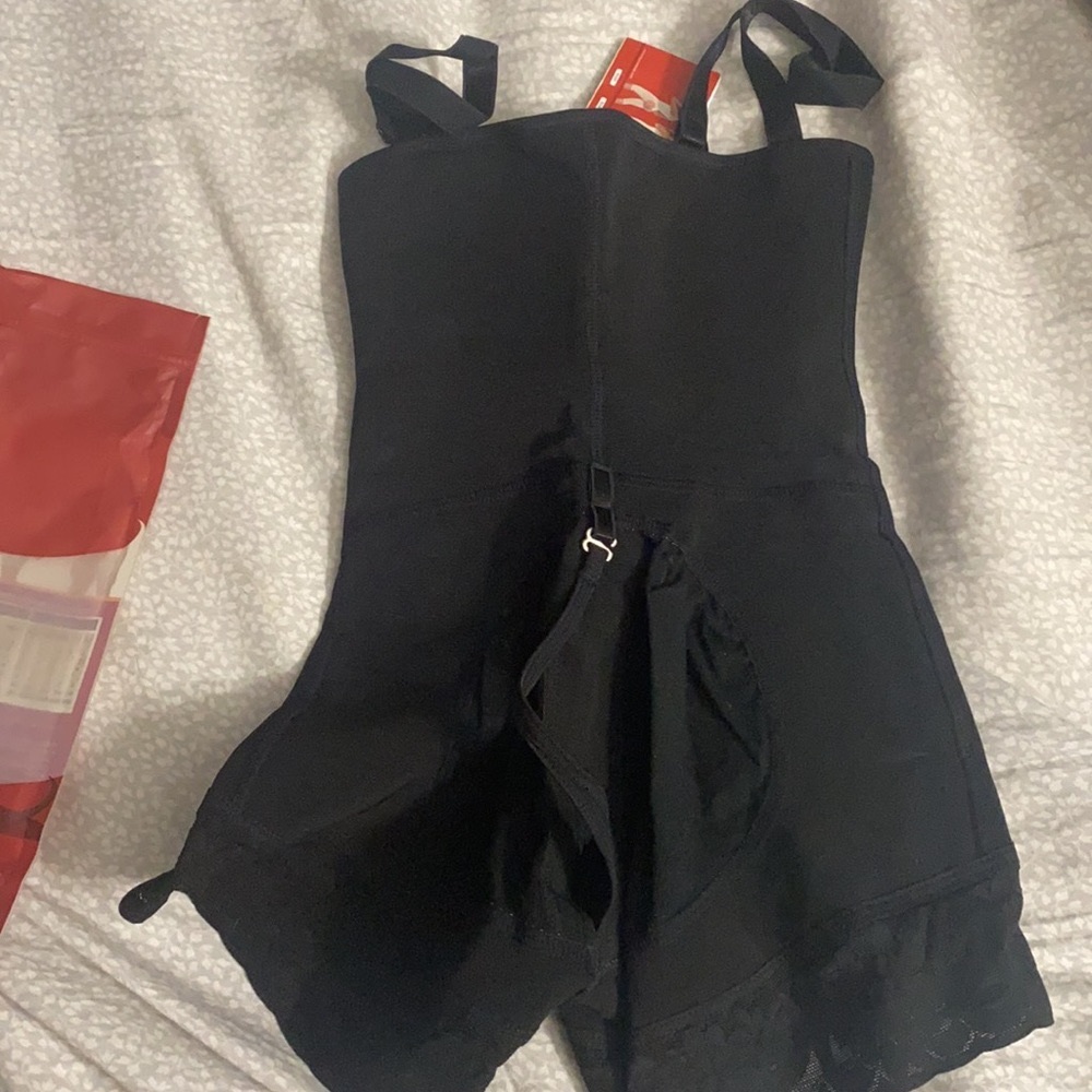FULL BODY TRIMMER short (new) never worn
